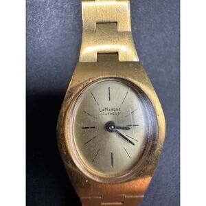 Vintage La Marque Manual Mechanical Oval Gold Tone Solid Link Watch 17 Jewels